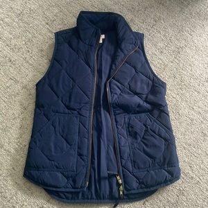 Women’s Navy Puffer Vest